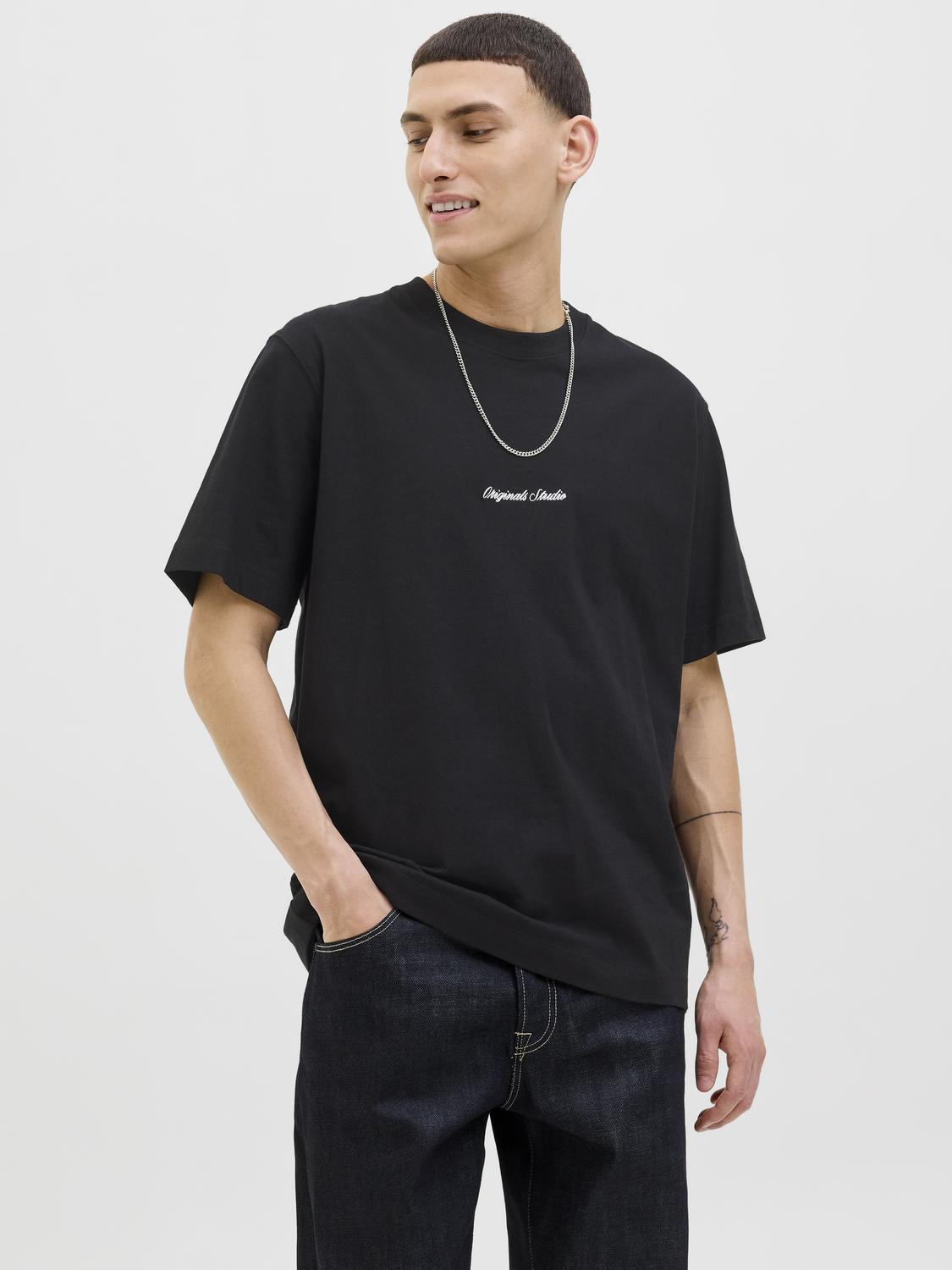 model_shot-front